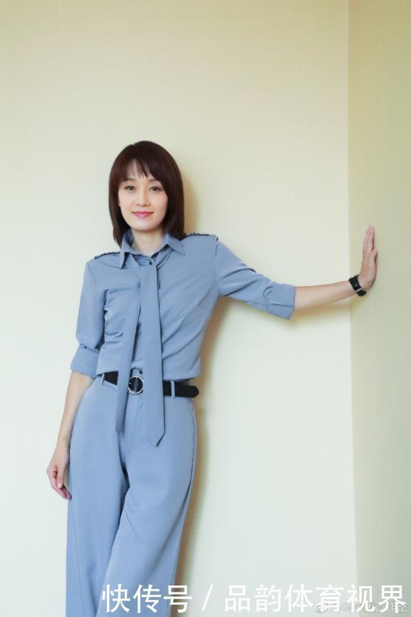 干练 马伊琍终于换发型了!一款摩卡波波头减龄十岁不止,看了也想剪