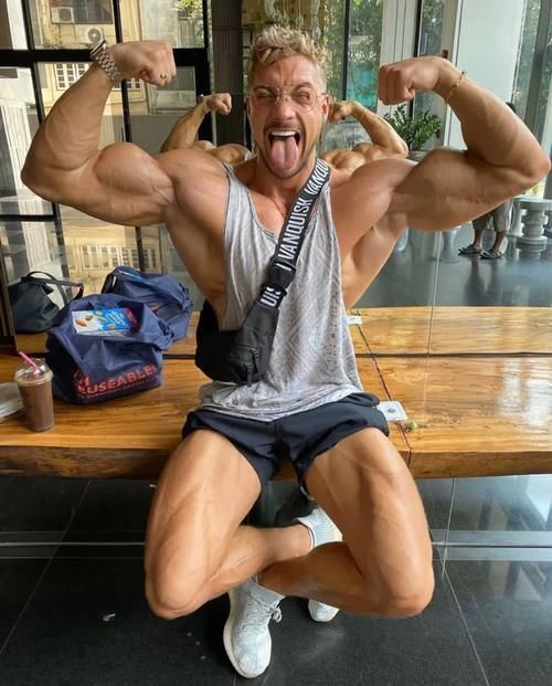 围度|用了这个手臂的训练技巧,一个月手臂粗了2公分!