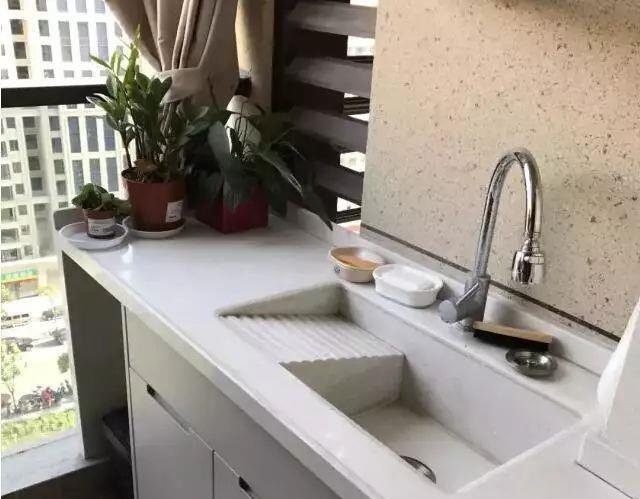 洗手池|同样是一个阳台,别人家的阳台这样装,真是漂亮又实用