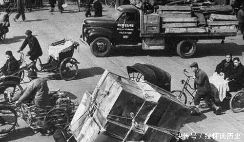 经济|致敬祖国 中国金融很行