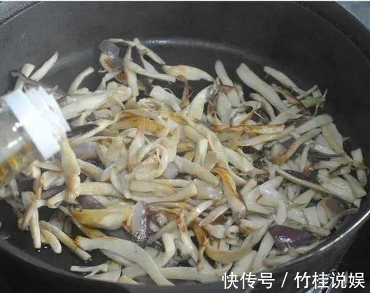 杏鲍菇|很多人不知道,它是天然碱性食物,补血防脱发,人到中年要多吃
