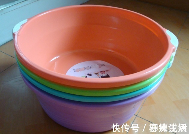 塑料盆易沾污渍难清洗教你4个妙招清洗塑料盆,顽固污渍轻松除