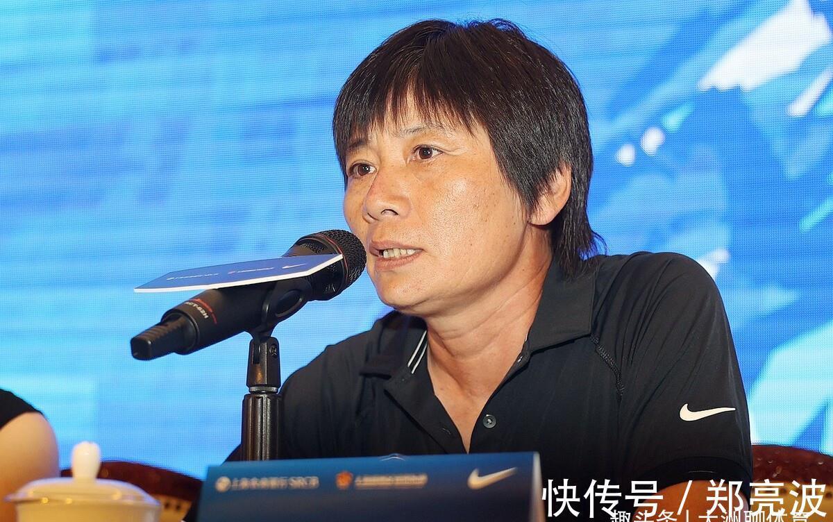 中国足球|中午12点！中国女足传出“可笑”消息：教练为足球“走火入魔”