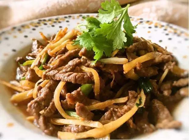 精选美食推荐土豆烧五花肉,虾仁炒白菜,仔姜牛肉的做法