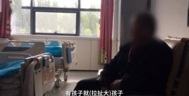 痛苦|67岁生娃成网红，田女士很痛苦：如再给次机会，就不会留下孩子