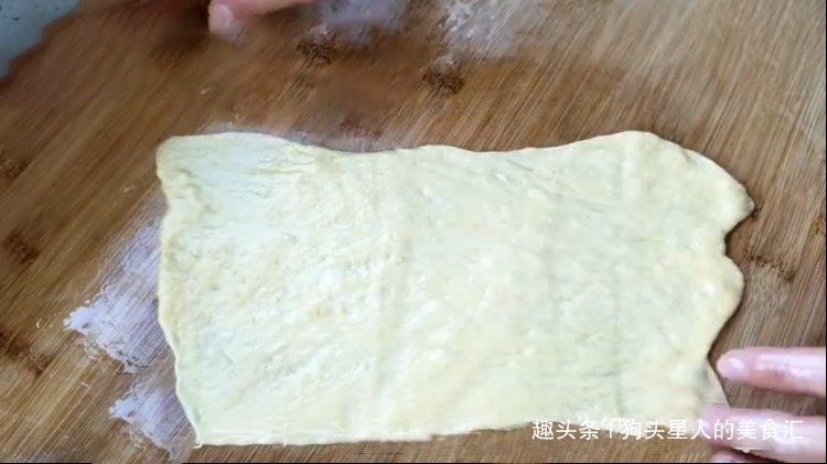 教你真正懒人面包做法,不用揉面,不用黄油,出炉拉丝又柔软