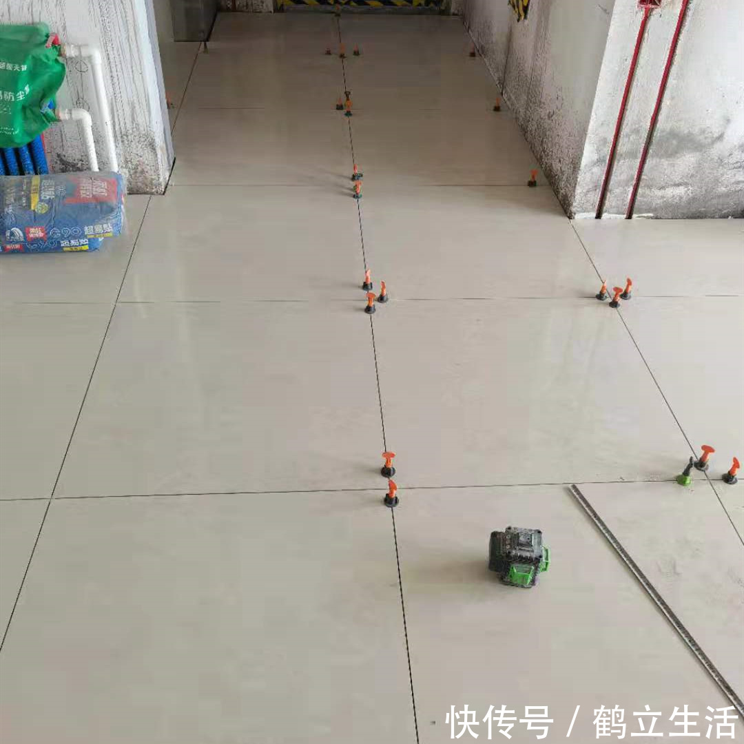 瓦工|在黄岛装修,按照瓷砖图纸铺贴,尺寸还是不合适,谁的错?