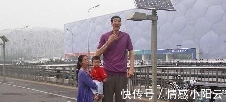 身高|“世界第一巨人”鲍喜顺,不顾医生建议冒险生子,现状如何