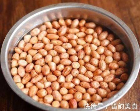 大错|炸花生时,直接下锅炸是大错!牢记3要点,花生咸香酥脆不返潮