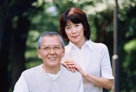 病毒|八岁女孩感冒离世，祖父十天后同样症状离世，”感冒“如此凶险