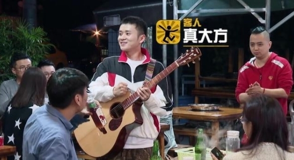 五哈第二季阵容官宣，他从常驻变飞行，加入的新成员让人惊喜