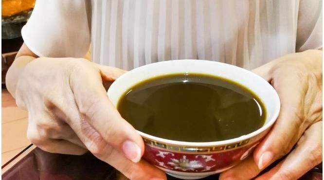 服用中药|癌症患者得吃多久中药？预防复发2年，放化疗吃1年，那晚期呢？