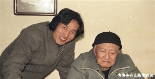 书法家#这位老人被日本尊为草圣,启功先生看到其书法,当场脱帽鞠躬三次