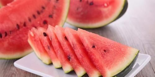  女性|聪明女性常食3种食物，淡化色斑，润肤美白，皮肤更加水灵