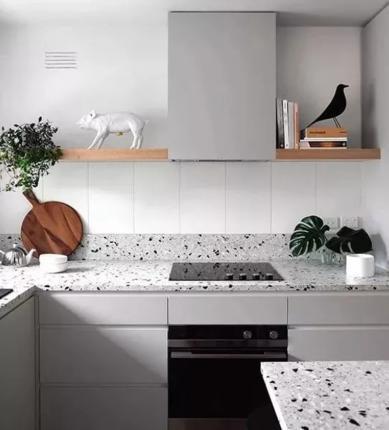 水磨石|地面装修不流行铺瓷砖了,以前被弃用的水磨石,如今玩出了新花样