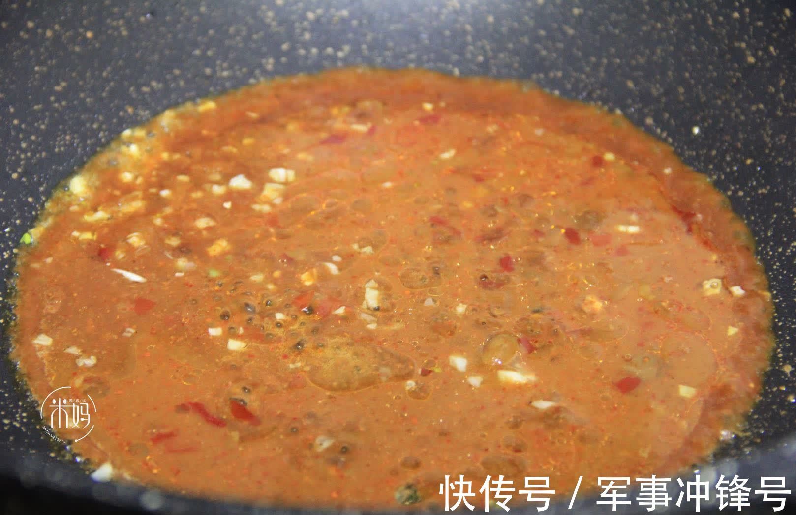 黄豆酱|最近这早餐饼超火,不揉面不发面,5分钟搞定,金黄酥脆层次分明