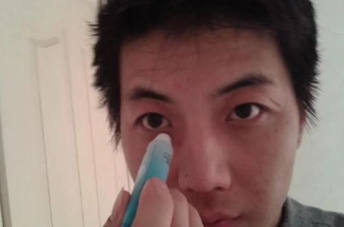 肾很好的男人,脸上无3个坏现象,若你1个都无,肾脏或许很健康