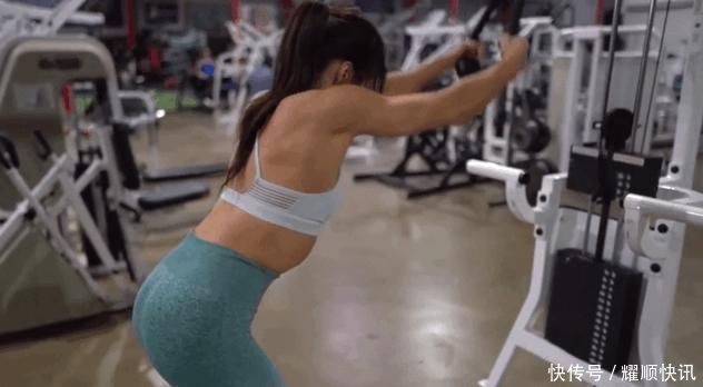 训练|男生健身先练胸肌,不显强壮反倒影响了体态你应该先练这个部位