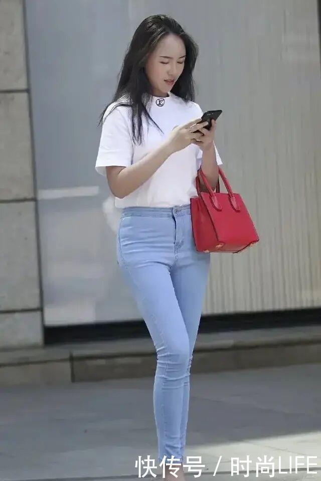 显瘦|“大胯”是假象,可能是因为胖的原因,导致腰粗引起的缘故,试高腰牛仔裤,时髦显瘦