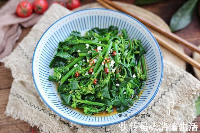 常熬夜就吃这菜，清心下火，通肠道，3元一大捆，难怪大婶抢着买