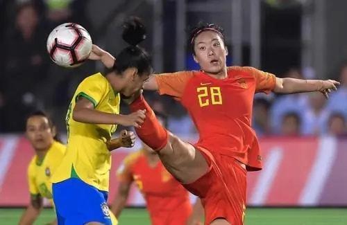 女足|凌晨1点,足协做出争议决定:中国女足遭重创,球迷质疑声一片