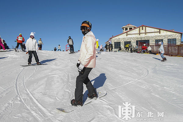 开门|新雪季开门迎客，到亚布力滑雪