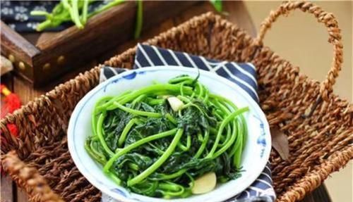 想長壽全靠吃，三種食物離不開，呵護肌膚，淡斑養(yǎng)顏，從臉嫩到腳