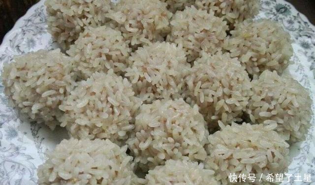 糯米土豆肉丸子|天冷,宁可不吃肉,也要吃它,入锅一蒸清淡又营养,比吃肉香多了