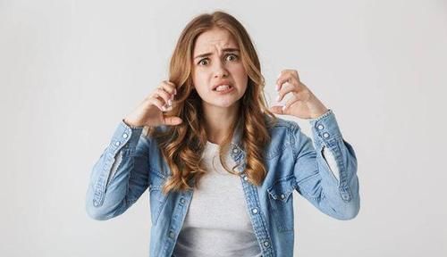 食物|女人若有5种表现,暗示体内雌激素不足,多吃3种食物,可补充