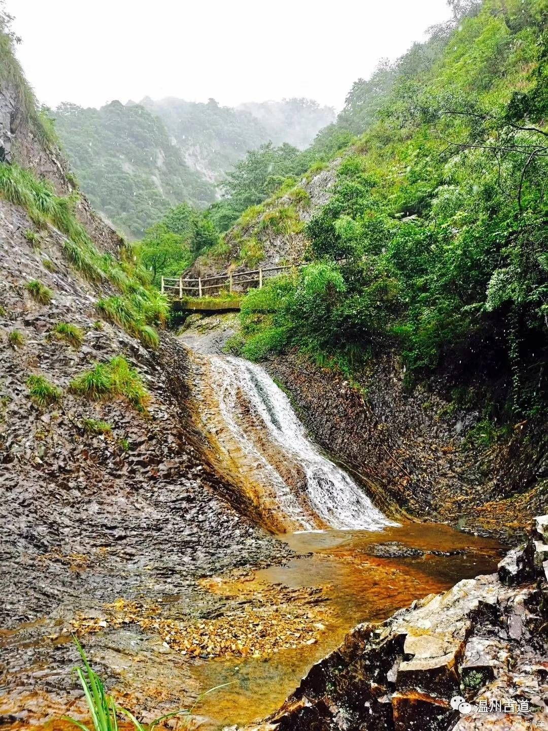 暨家寨古村秘境游