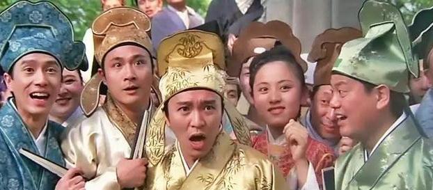 秋香#高人出上联:“公鸡打架头对头”唐伯虎巧对下联,众人拍手叫好