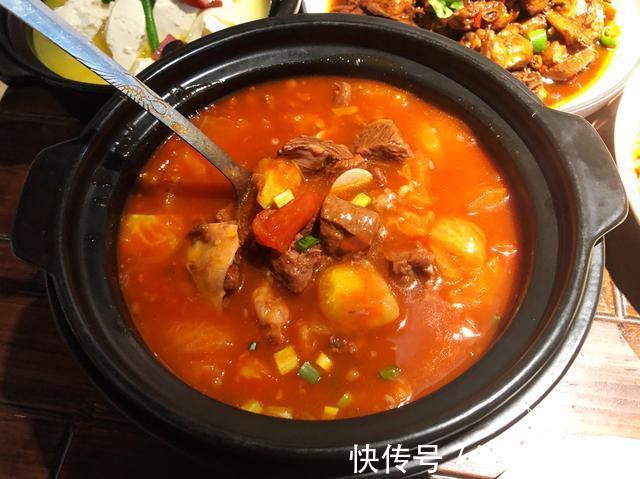 和闺蜜吃饭，2个人点了7道菜，样样好吃，才花160元，你看值不