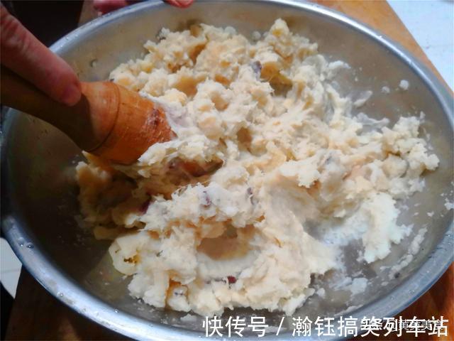 红薯|红薯芝麻团，趁热吃香酥甜糯，吃了一个又一个，根本停不下来