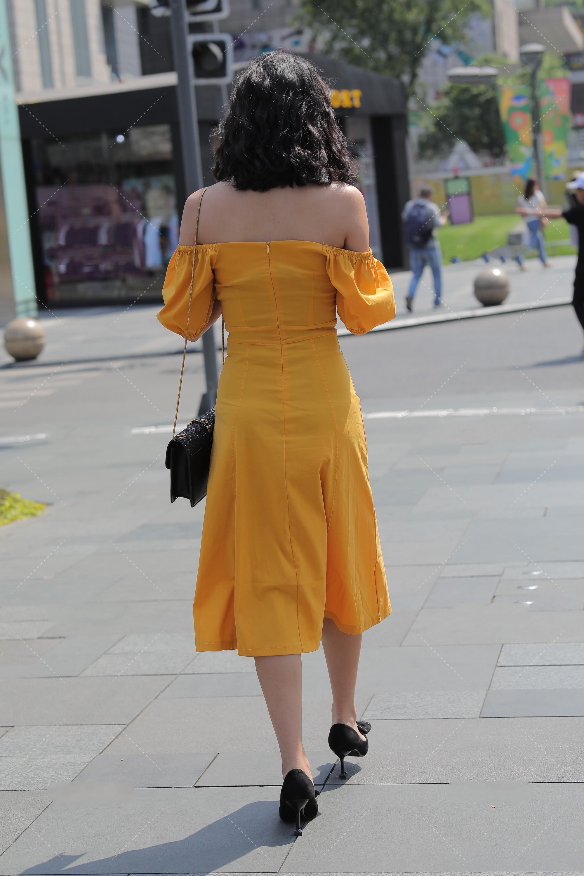 可爱|浅色一字肩连衣裙, 俏皮可爱又不失高雅, 难怪这么多女孩喜欢