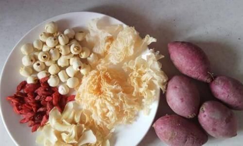 银耳|“天然安眠药”找到了，它与莲子是绝配，坚持喝，改善睡眠质量！