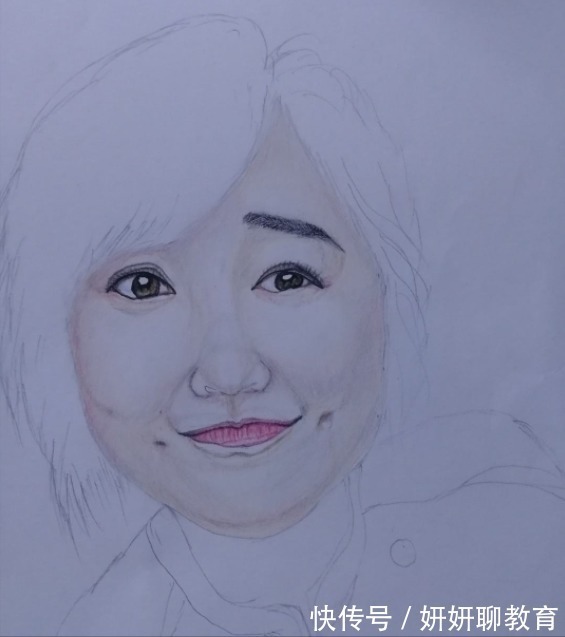 贾玲！美术生画贾玲素描头像，被网友称为“灵魂画师”，直言赶紧换专业