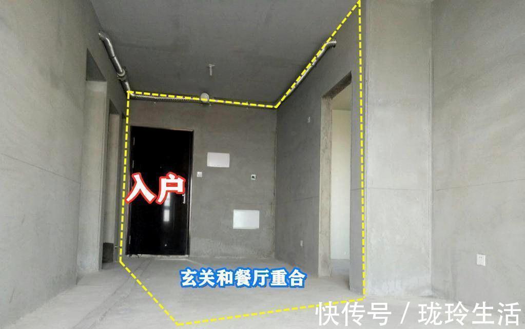 装修|玄关+餐厅,这次真找到装修妙招,只装一个转角柜,收纳完全够用