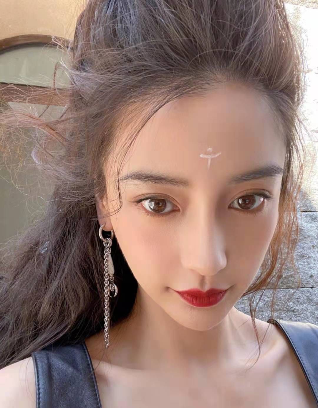 《奔跑吧》最新预告首发，蔡徐坤黄旭熙同框颜值差距大，baby独自美丽