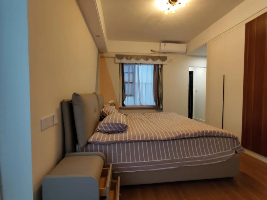 飘窗|床头柜可有可没,摆上不会后悔