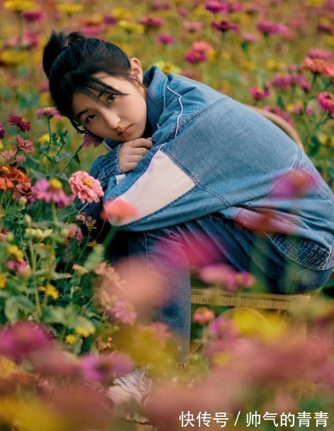 明星综艺干活被质疑,当镜头扫过张子枫裤腿后,网友:一目了然