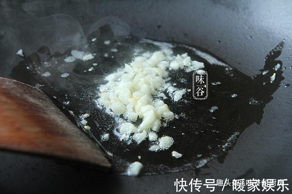 遇到此菜我必买，2块钱一把，从春天吃到秋天，营养高味道香