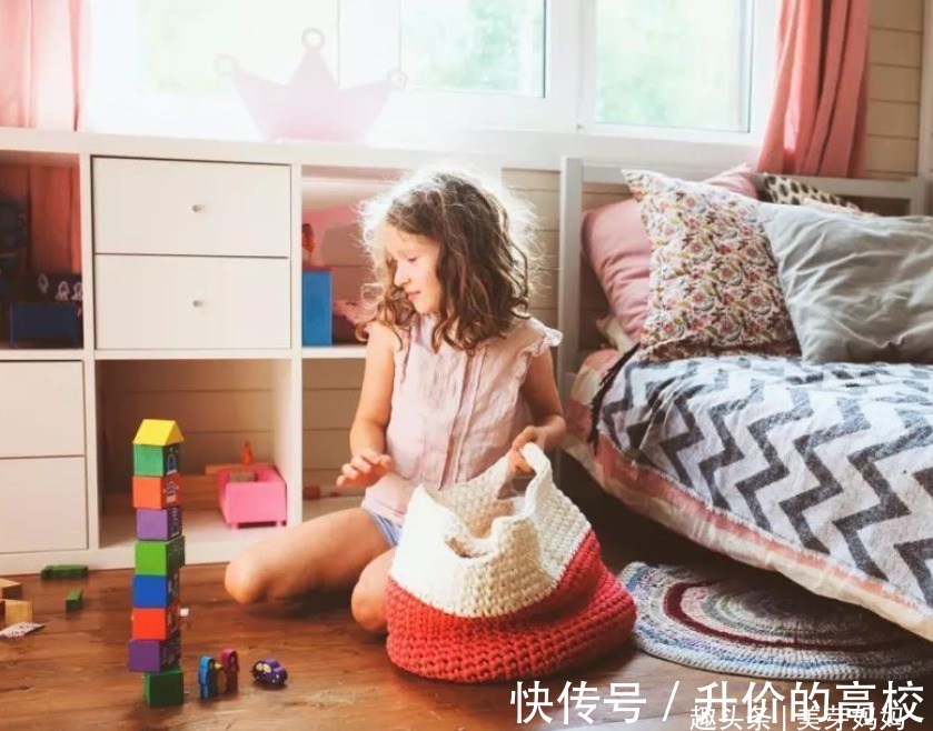 孩子|妈妈对比兄妹的书包,本以为妹妹能争气,却把妈妈气到上火