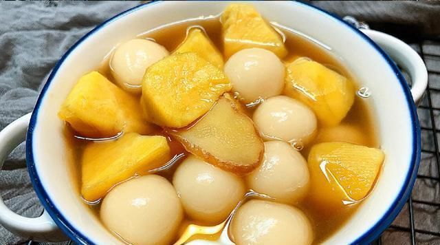 生姜和它一起煮,坚持每天喝一次,排出宿便,气色红润,腰更细了