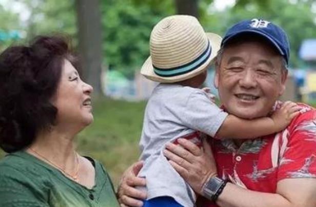 逗娃|“妈妈走了,妈妈不要你了!”婆婆这样逗娃,老公的做法很机智