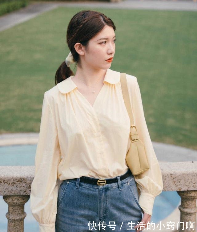 穿搭 经典大气的初秋穿搭示范,衬衫搭配牛仔裤干练简约,洒脱时髦!