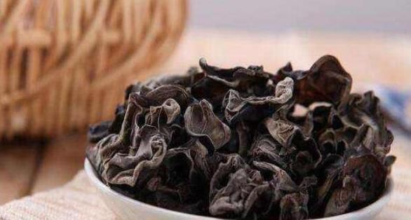 食物|女性大姨妈走后,3种食物多吃,排毒素护卵巢,50岁不显老