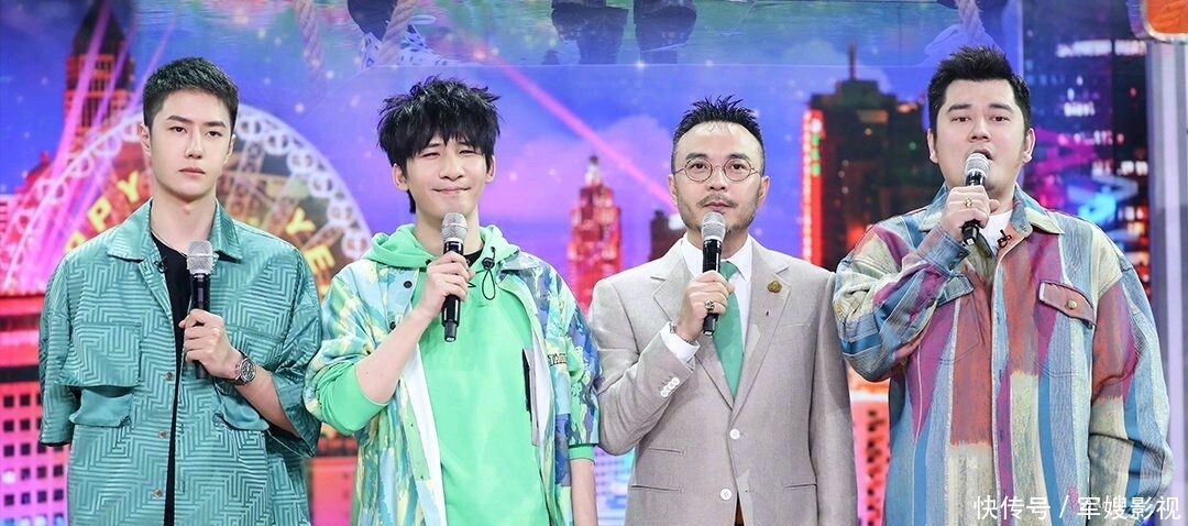 追星名场面!李一桐当众表白王一博,她眯眼甜笑,他的反应成亮点