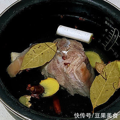 美味|「孕妇食谱」白萝卜清炖羊蝎子，清淡美味