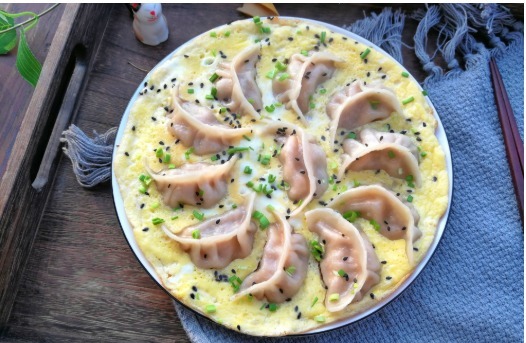 吃法|饺子别再水煮,这种吃法端上桌,孩子吃得更香,简单营养一看就会