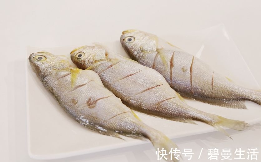 煎鱼不散、做鱼不腥，跟五星行政总厨学的技巧，做啥鱼都好吃！